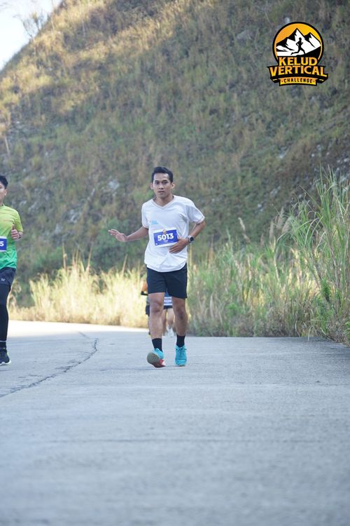 Race photo from Kelud Vertical Challenge 2024