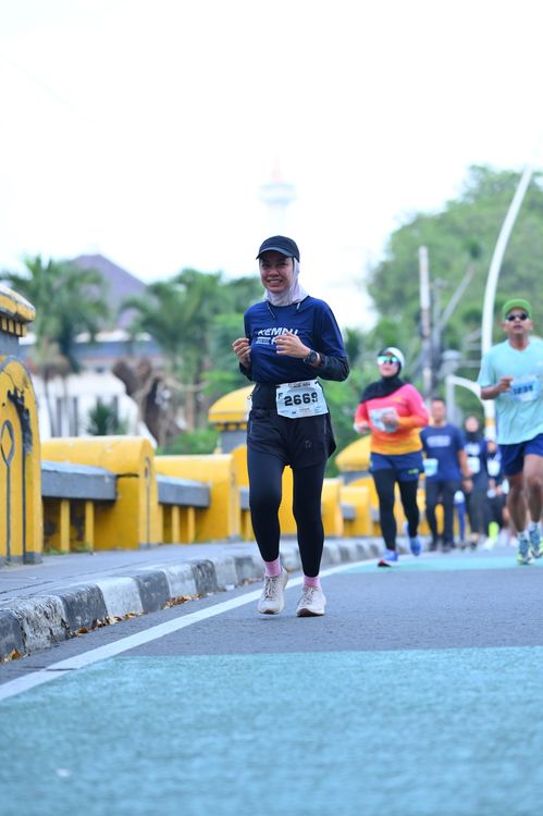 Race photo from KEMLU RUN 2025