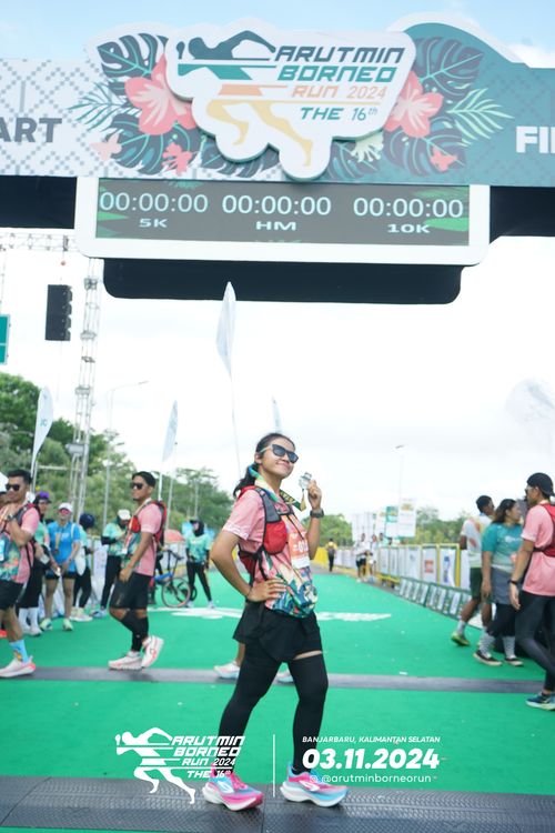 Race photo from Arutmin Borneo Run 2024