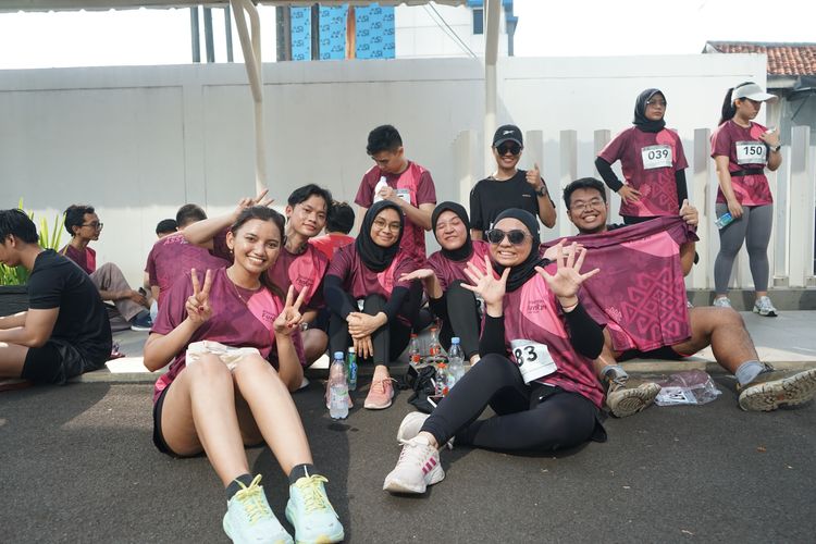 Race photo from Assurance Fun Run 2024
