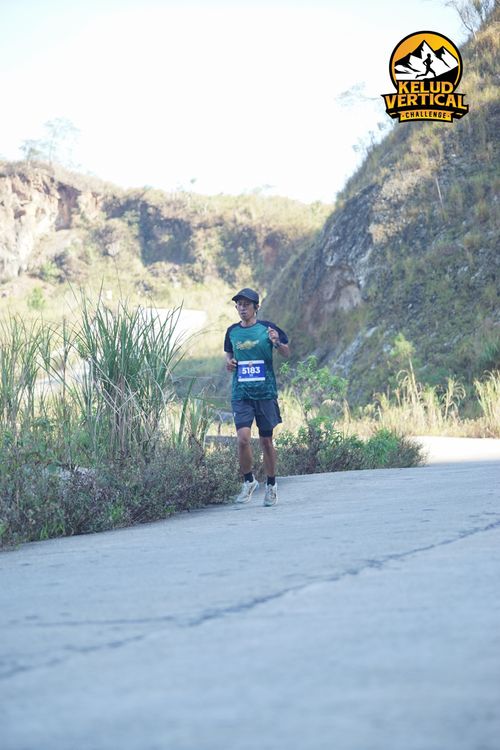 Race photo from Kelud Vertical Challenge 2024