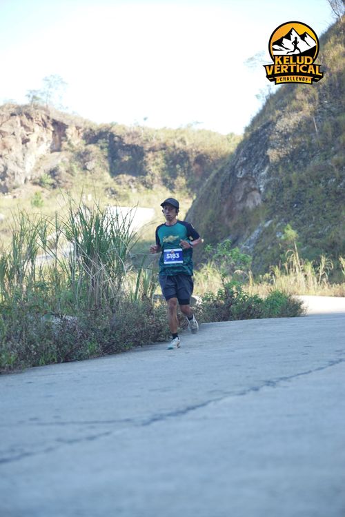 Race photo from Kelud Vertical Challenge 2024