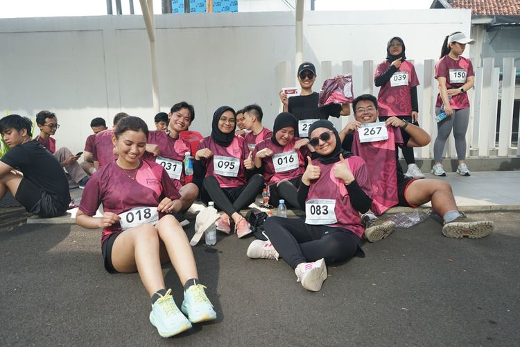 Race photo from Assurance Fun Run 2024