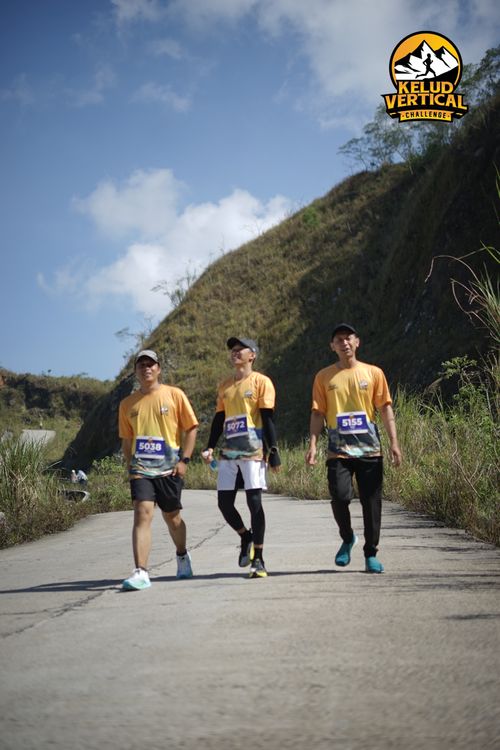 Race photo from Kelud Vertical Challenge 2024
