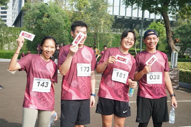 Race photo from Assurance Fun Run 2024