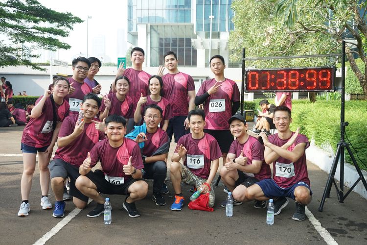 Race photo from Assurance Fun Run 2024