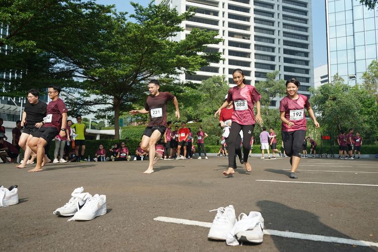 Race photo from Assurance Fun Run 2024