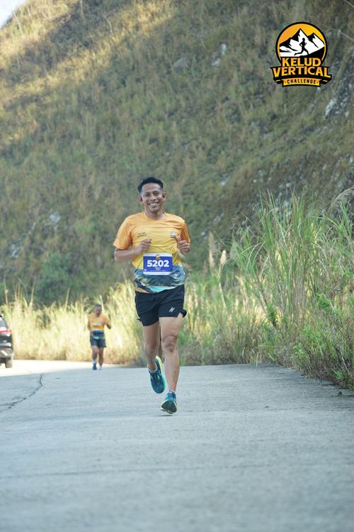 Race photo from Kelud Vertical Challenge 2024