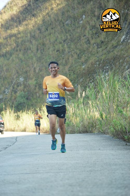 Race photo from Kelud Vertical Challenge 2024
