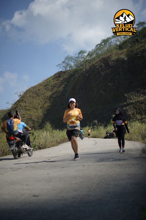 Race photo from Kelud Vertical Challenge 2024