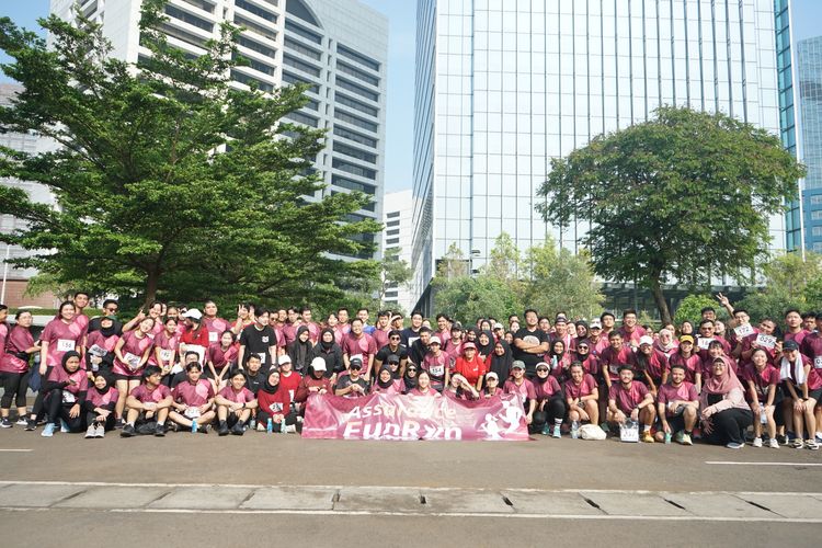 Race photo from Assurance Fun Run 2024