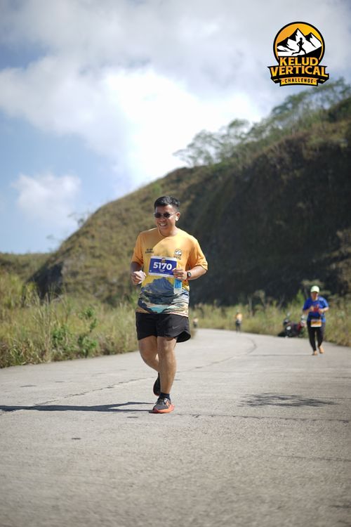 Race photo from Kelud Vertical Challenge 2024