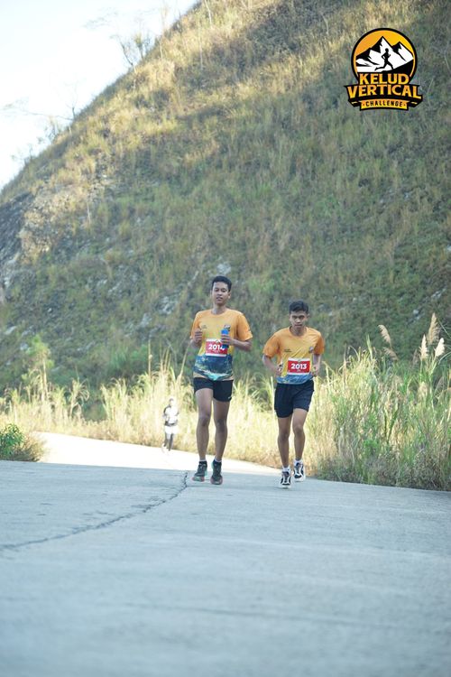 Race photo from Kelud Vertical Challenge 2024