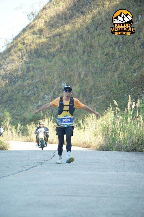 Race photo from Kelud Vertical Challenge 2024