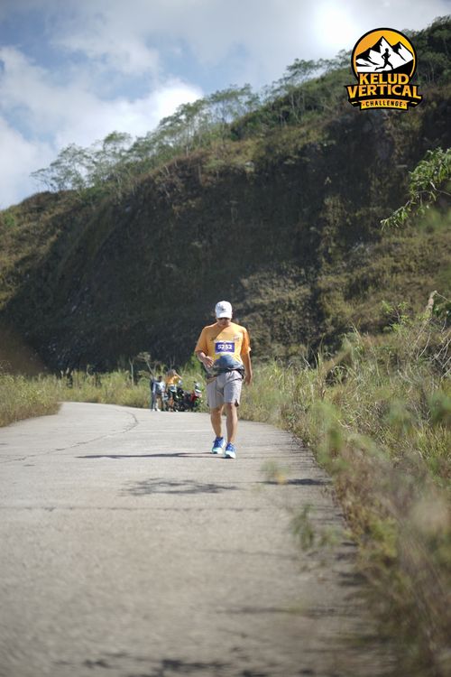 Race photo from Kelud Vertical Challenge 2024