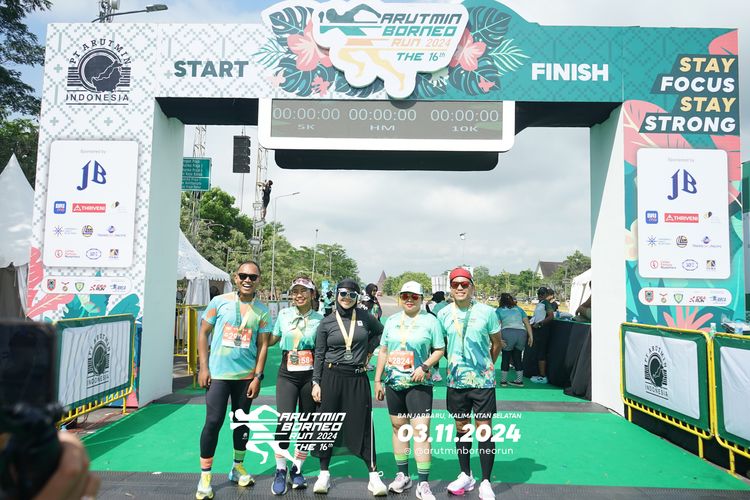 Race photo from Arutmin Borneo Run 2024