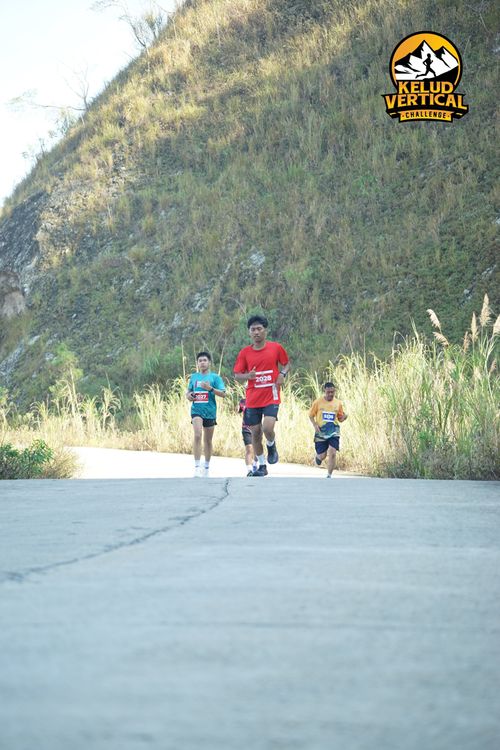 Race photo from Kelud Vertical Challenge 2024