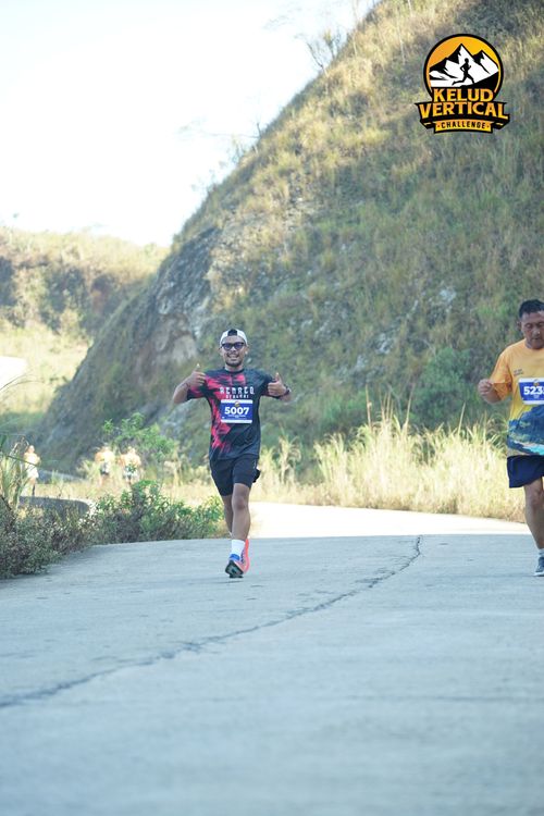 Race photo from Kelud Vertical Challenge 2024