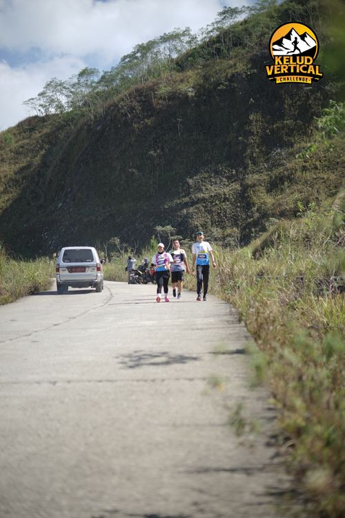 Race photo from Kelud Vertical Challenge 2024