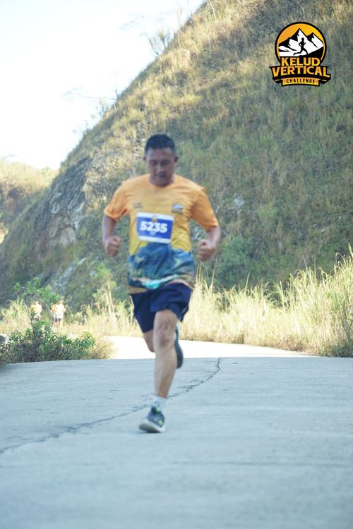Race photo from Kelud Vertical Challenge 2024