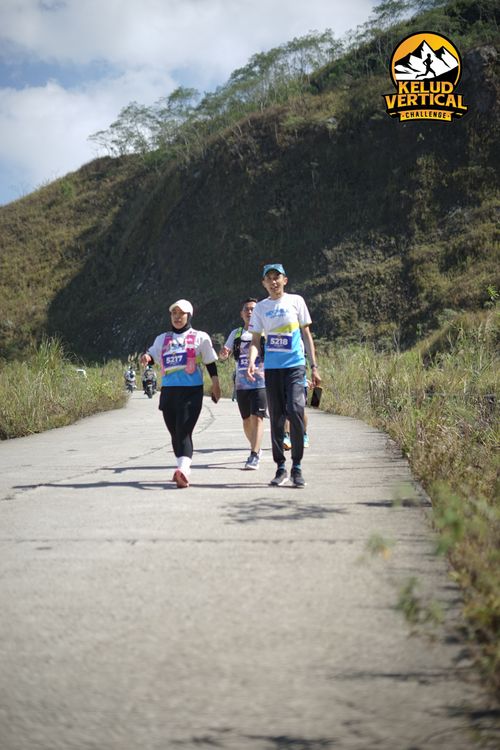 Race photo from Kelud Vertical Challenge 2024