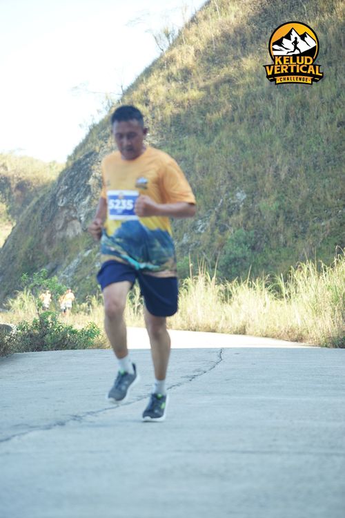 Race photo from Kelud Vertical Challenge 2024