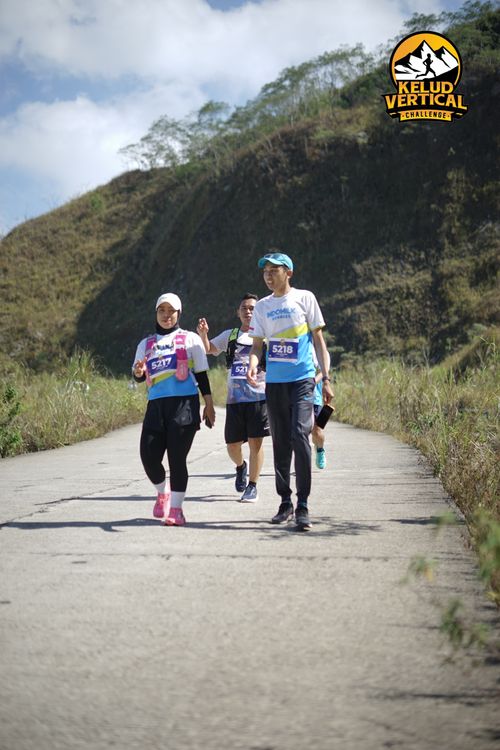 Race photo from Kelud Vertical Challenge 2024