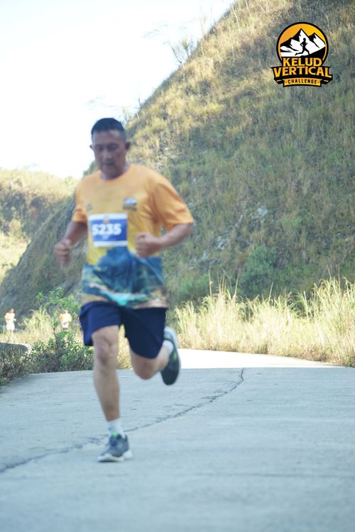 Race photo from Kelud Vertical Challenge 2024