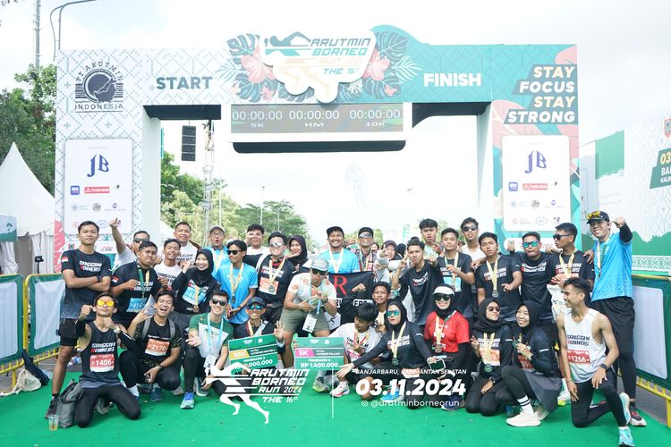 Race photo from Arutmin Borneo Run 2024