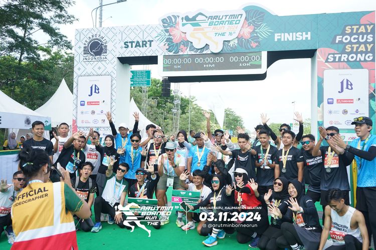 Race photo from Arutmin Borneo Run 2024