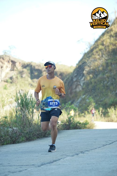 Race photo from Kelud Vertical Challenge 2024