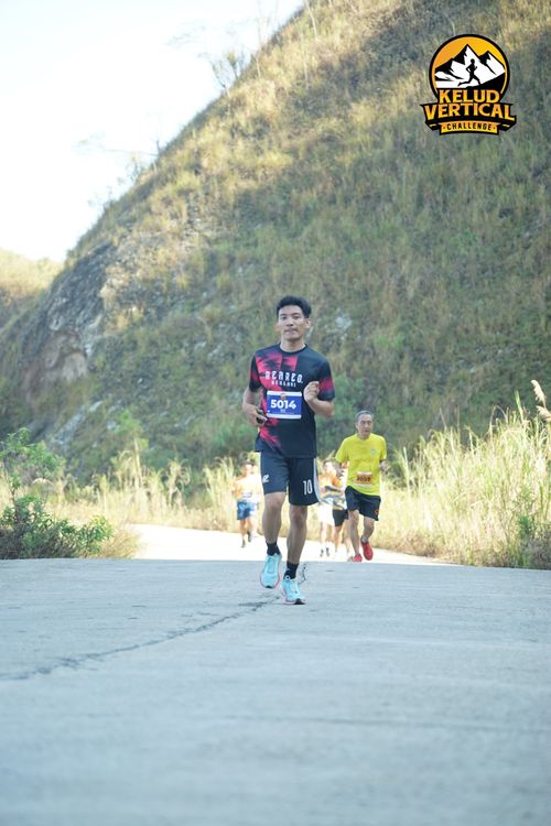 Race photo from Kelud Vertical Challenge 2024