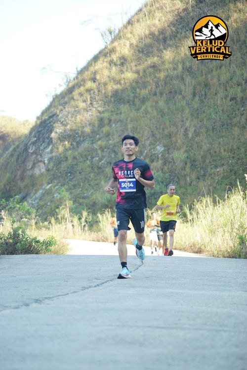 Race photo from Kelud Vertical Challenge 2024