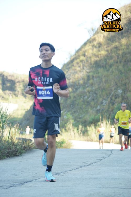 Race photo from Kelud Vertical Challenge 2024