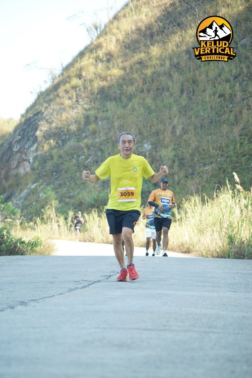 Race photo from Kelud Vertical Challenge 2024