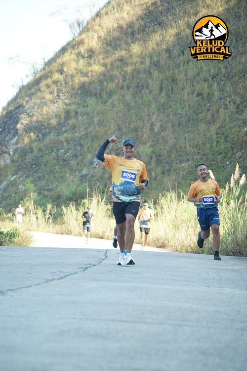 Race photo from Kelud Vertical Challenge 2024