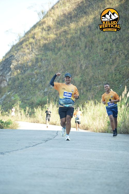 Race photo from Kelud Vertical Challenge 2024