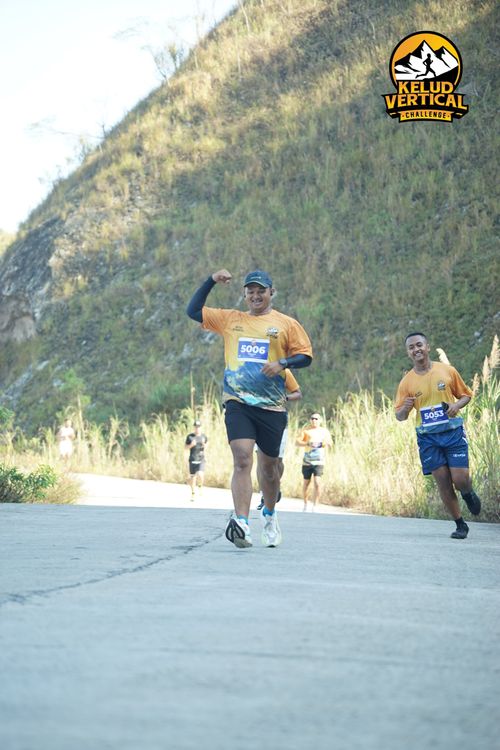 Race photo from Kelud Vertical Challenge 2024