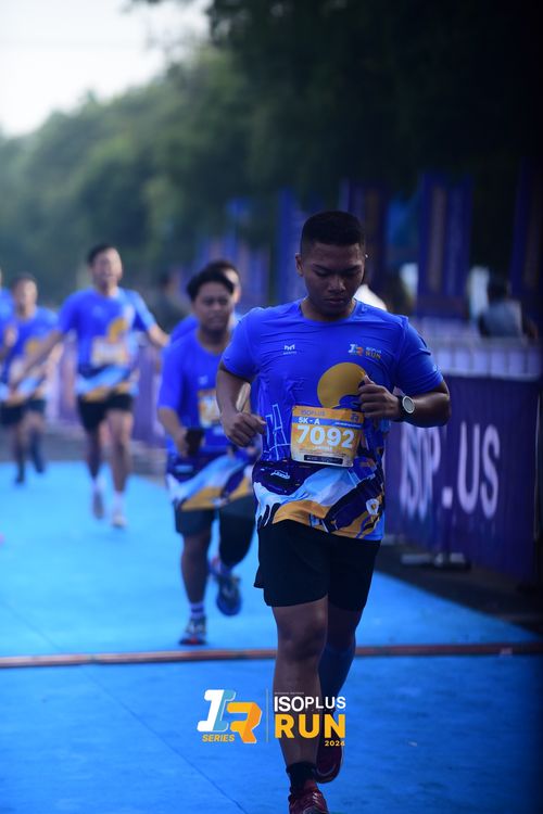 Race photo from Isoplus Run 2024 Surabaya