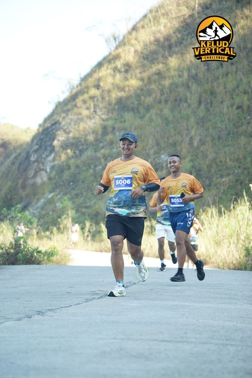 Race photo from Kelud Vertical Challenge 2024