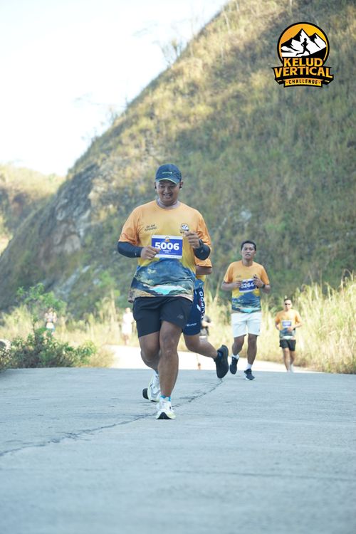 Race photo from Kelud Vertical Challenge 2024