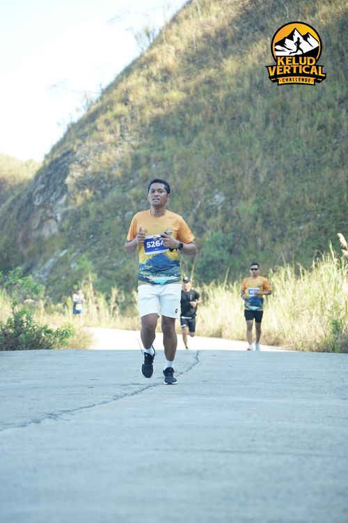 Race photo from Kelud Vertical Challenge 2024