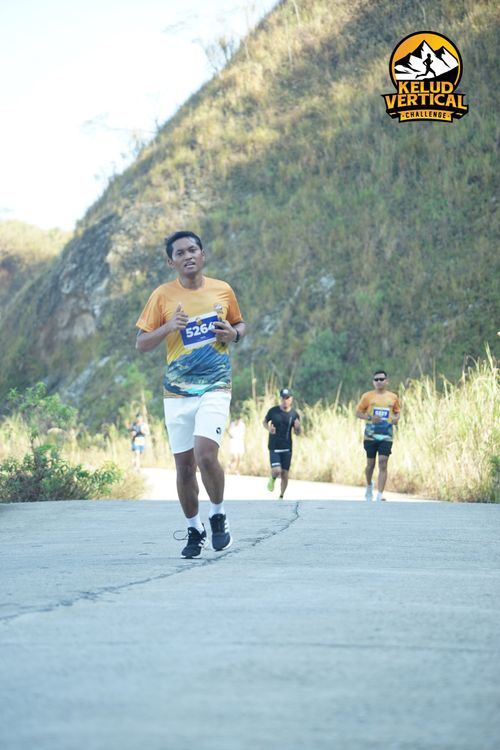 Race photo from Kelud Vertical Challenge 2024