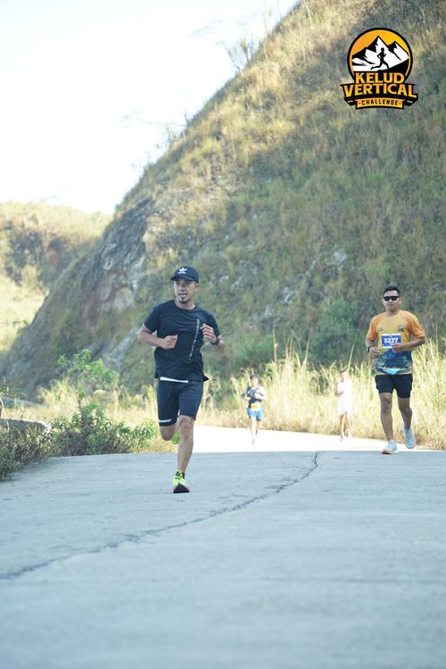 Race photo from Kelud Vertical Challenge 2024