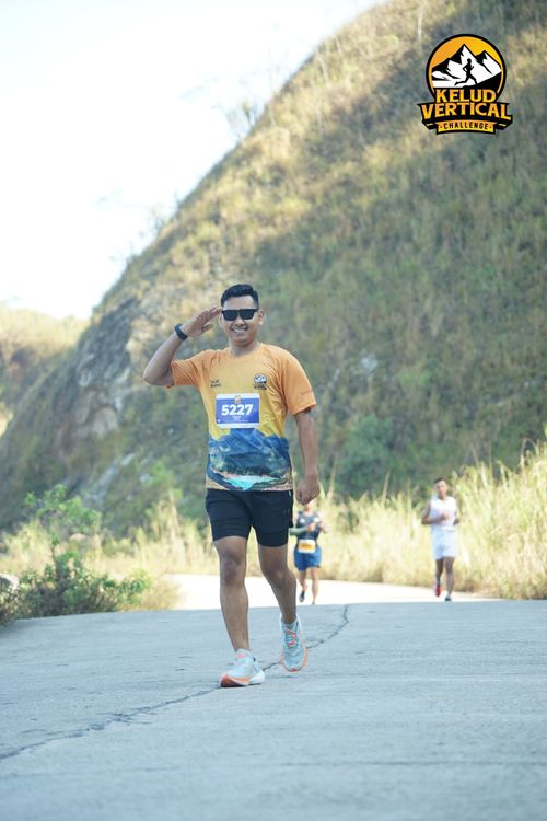 Race photo from Kelud Vertical Challenge 2024