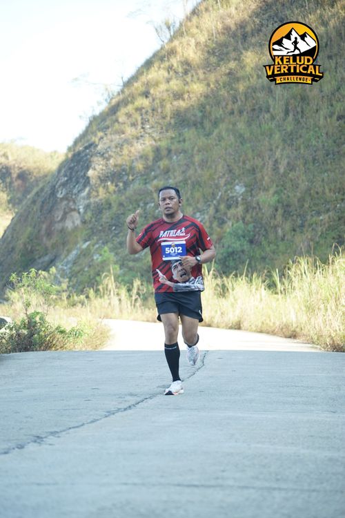 Race photo from Kelud Vertical Challenge 2024