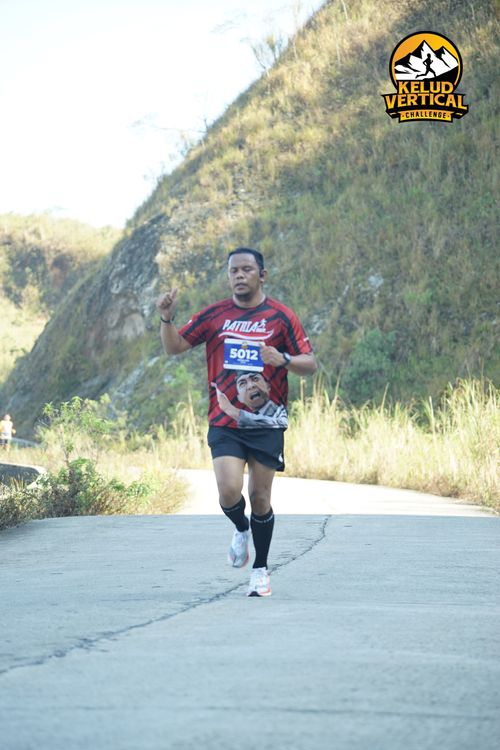 Race photo from Kelud Vertical Challenge 2024