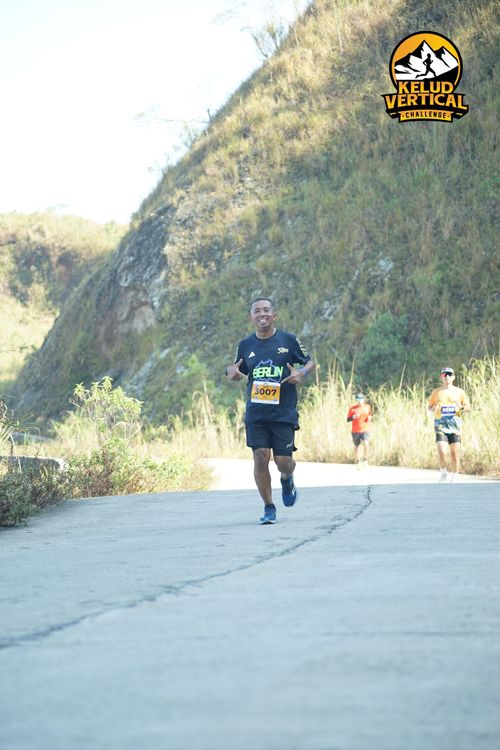 Race photo from Kelud Vertical Challenge 2024