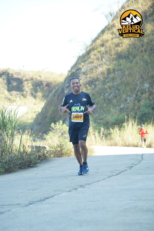 Race photo from Kelud Vertical Challenge 2024