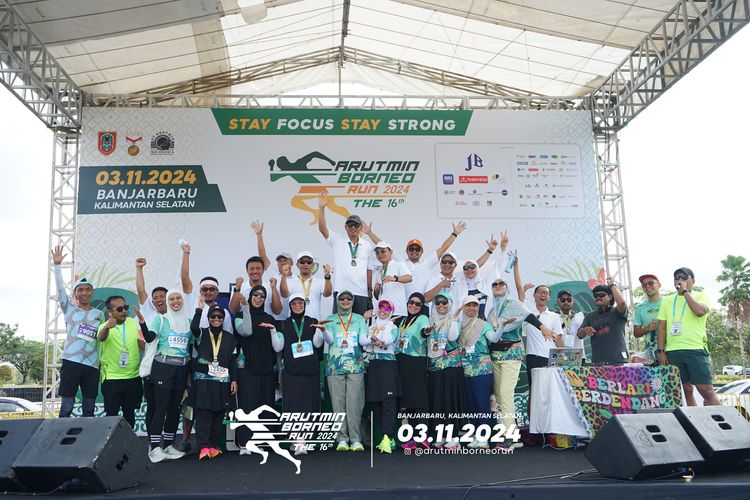 Race photo from Arutmin Borneo Run 2024
